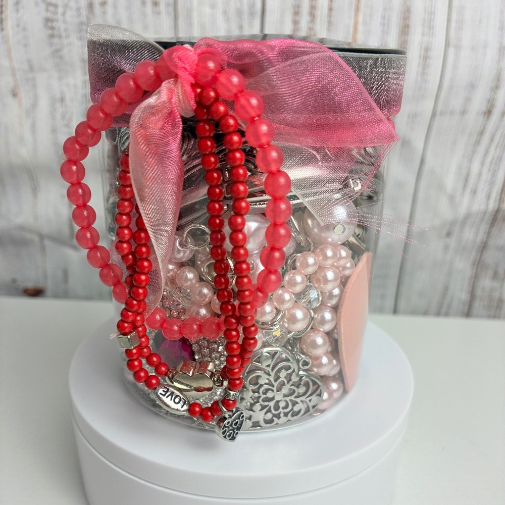 Mystery Treasure 16 oz Jar - Lot 0222